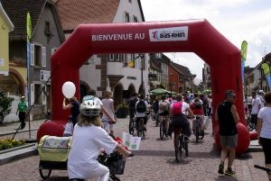 arche gonflable du Bas-Rhin à Châtenois, au SlowUp 2016